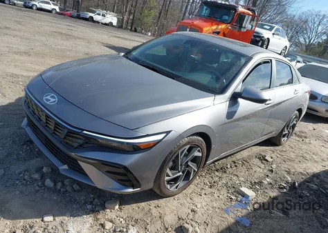 2024 Hyundai Elantra Sel z USA, uszkodzony, nr VIN KMHLS4DG7RU807459